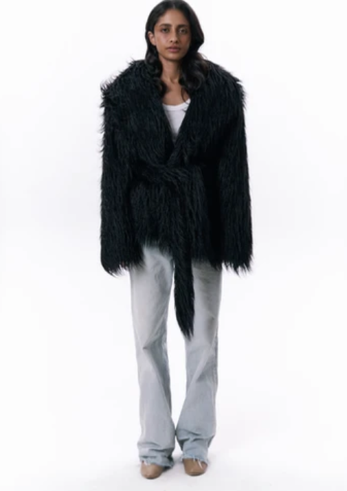 Шуба чорна лама з поясом